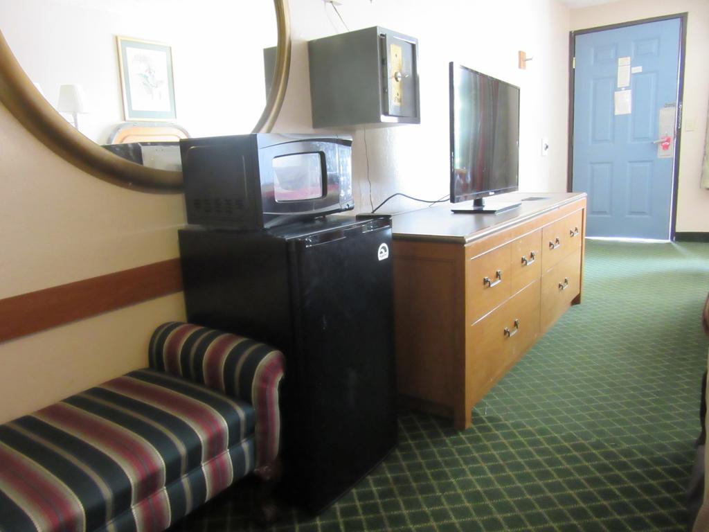 Econo Lodge Pooler - Savannah I-95 Exterior foto